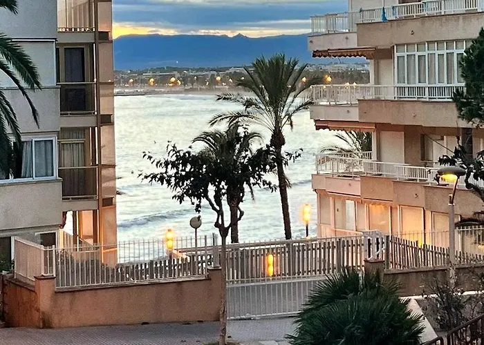 Azul 2 Bedroom In Tarragona アパート *
